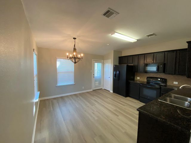 303 Old Peak RD, Georgetown, TX 78626