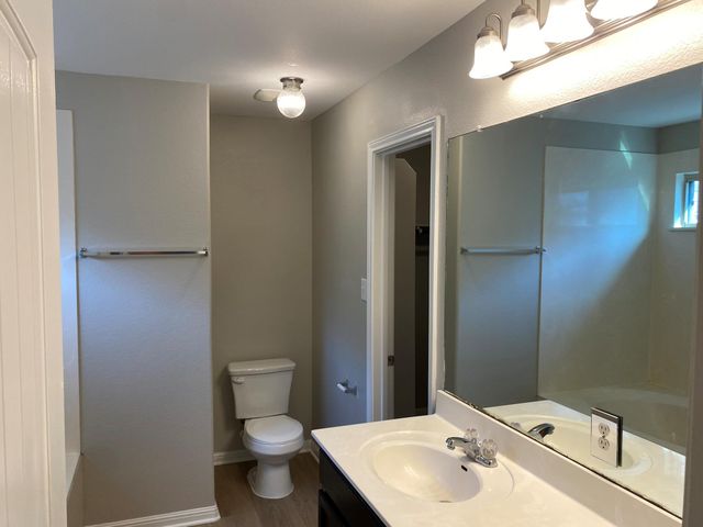 303 Old Peak RD, Georgetown, TX 78626