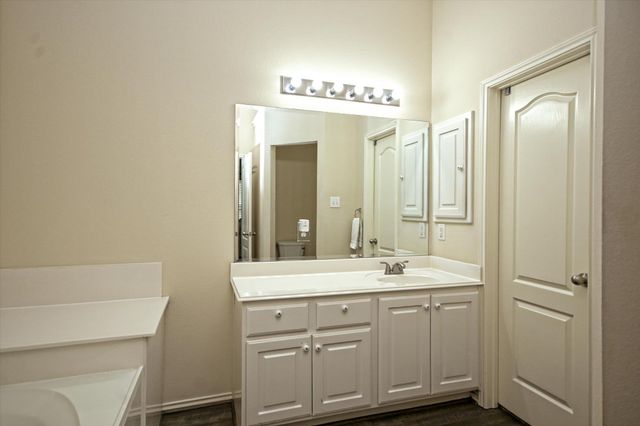 157 Maplewood N, Kyle, TX 78640