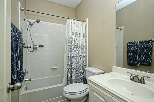 157 Maplewood N, Kyle, TX 78640