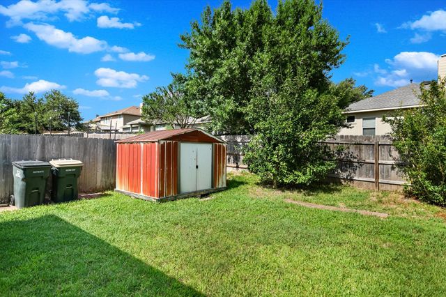 157 Maplewood N, Kyle, TX 78640