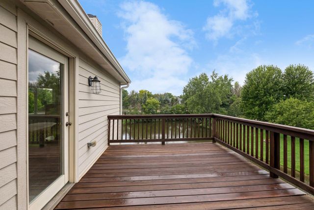 16905 45th Avenue N, Plymouth, MN 55446