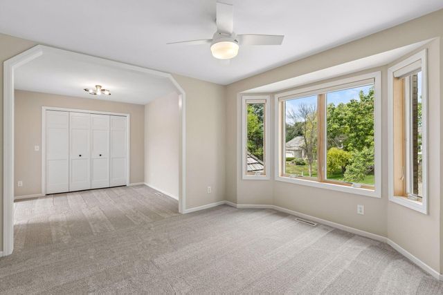 16905 45th Avenue N, Plymouth, MN 55446