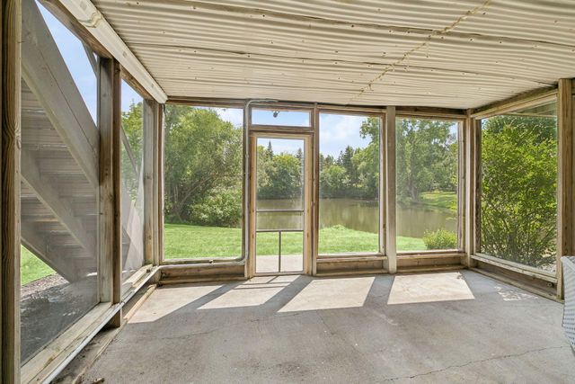 16905 45th Avenue N, Plymouth, MN 55446