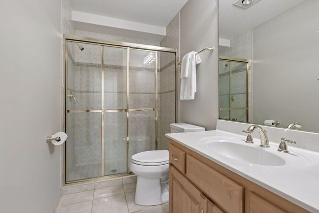 16905 45th Avenue N, Plymouth, MN 55446