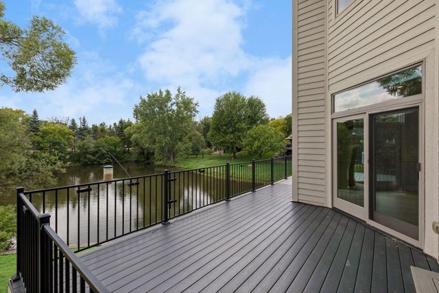 16905 45th Avenue N, Plymouth, MN 55446