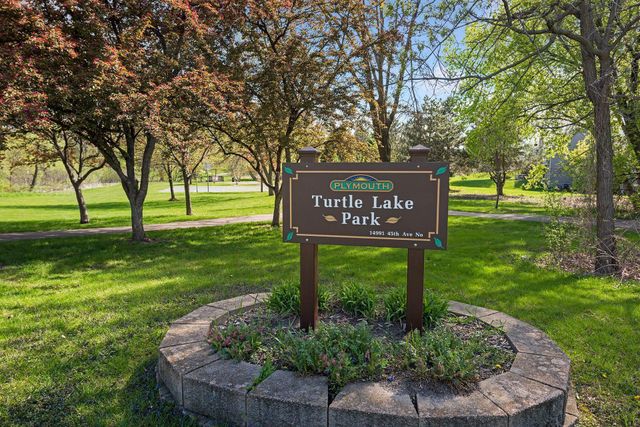 16905 45th Avenue N, Plymouth, MN 55446