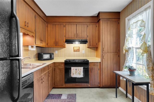 11 Essex Drive 11 and 12, Clemson, SC 29631
