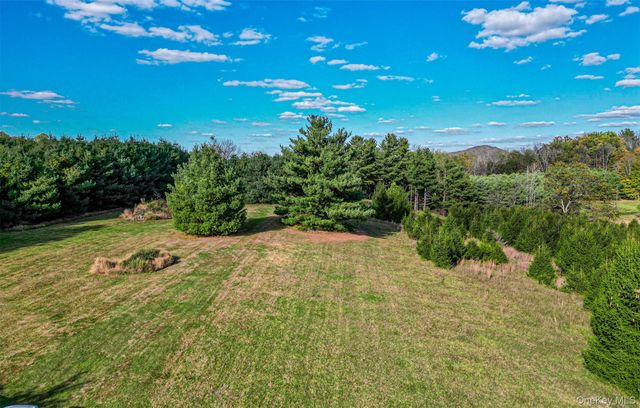 5 Spruce Hill Lane, Warwick, NY 10990