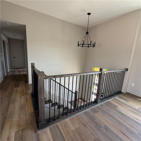 2112 SE Oak Ridge Drive, Oak Grove, MO 64075
