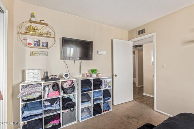 7775 W GLENN Drive 1, Glendale, AZ 85303