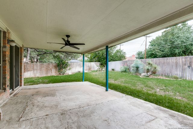 8763 Silent Oaks, San Antonio, TX 78250