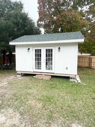 13 Port Dixie Boulevard, Shalimar, FL 32579