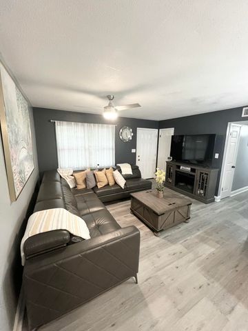 13 Port Dixie Boulevard, Shalimar, FL 32579