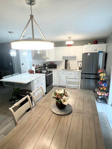 13 Port Dixie Boulevard, Shalimar, FL 32579