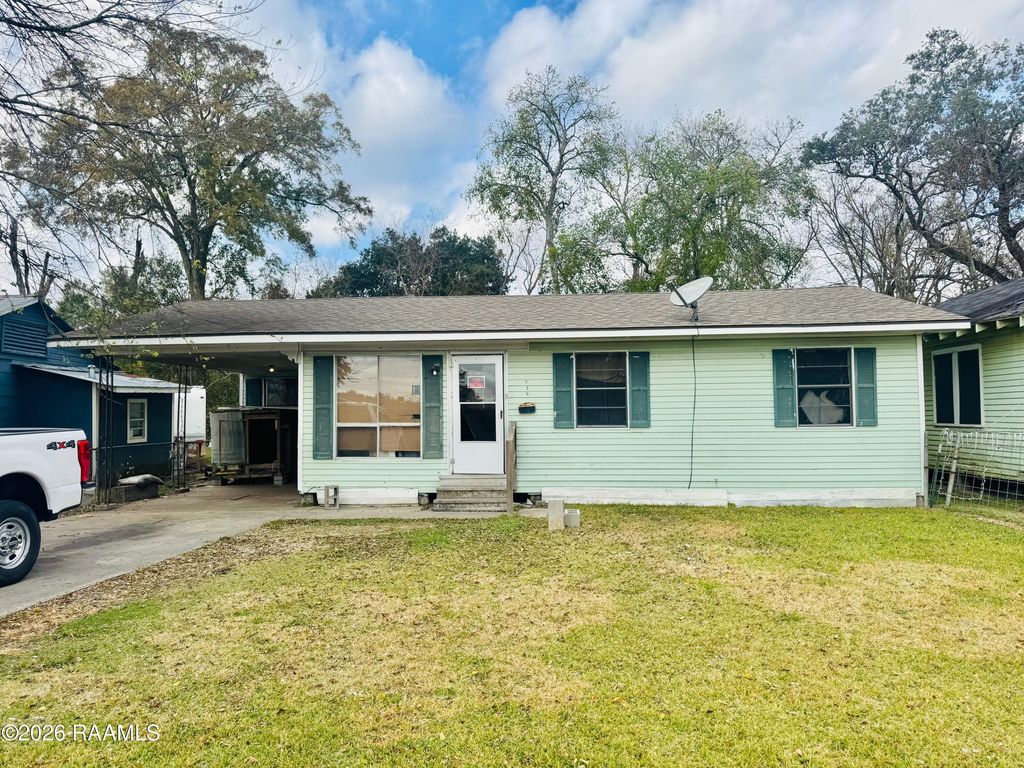 860 Landry Street, Breaux Bridge, LA 70517