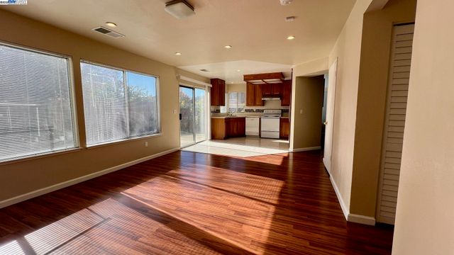 5112 Longdale Ct, Antioch, CA 94531