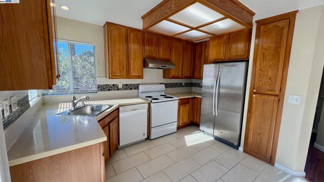 5112 Longdale Ct, Antioch, CA 94531