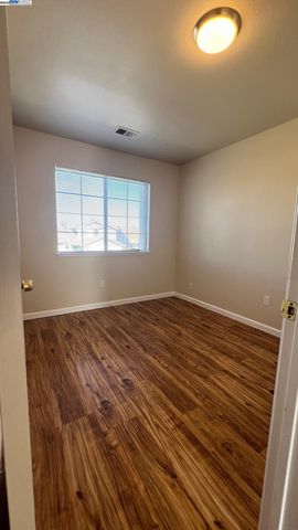 5112 Longdale Ct, Antioch, CA 94531