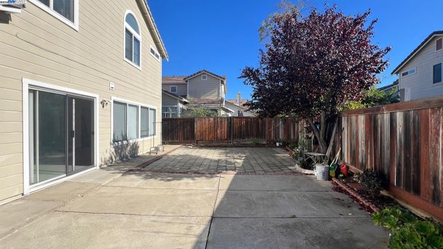 5112 Longdale Ct, Antioch, CA 94531
