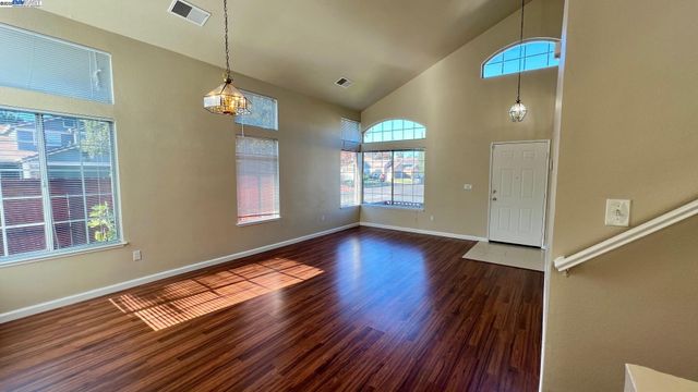 5112 Longdale Ct, Antioch, CA 94531