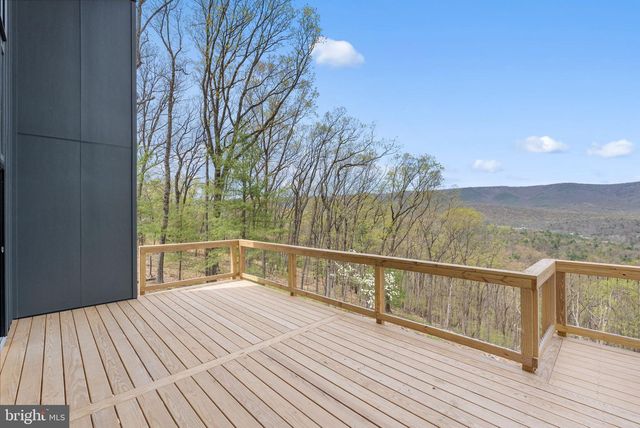 4075 SUPINLICK RIDGE RD, Mount Jackson, VA 22842