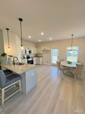 3351 Bliss Ln 6E, Cantonment, FL 32533