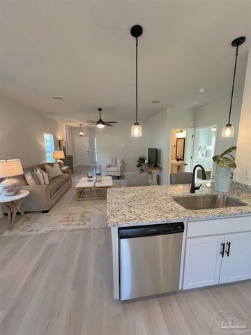 3351 Bliss Ln 6E, Cantonment, FL 32533