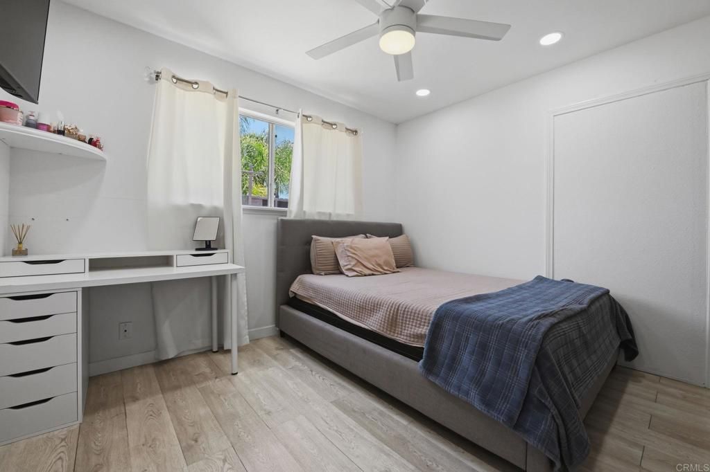 Image 18 of property listing at 656 Parker Street, Oceanside, CA 92057