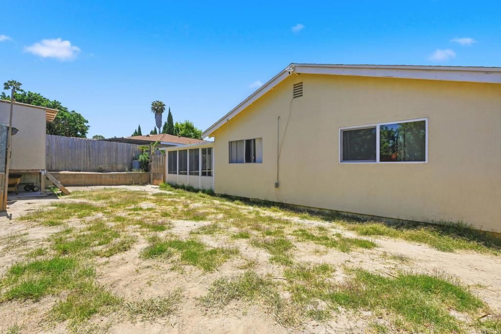 Image 26 of property listing at 656 Parker Street, Oceanside, CA 92057