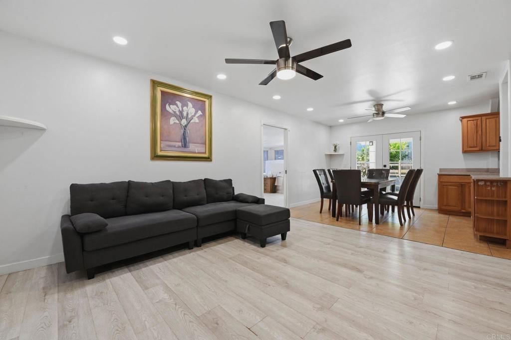 Image 5 of property listing at 656 Parker Street, Oceanside, CA 92057