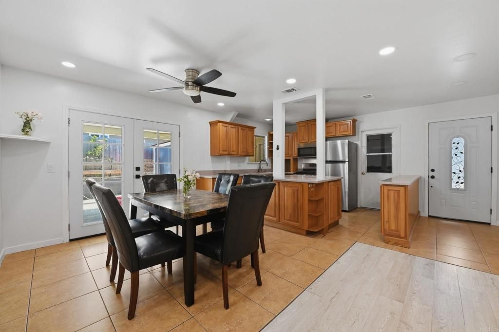 Image 8 of property listing at 656 Parker Street, Oceanside, CA 92057