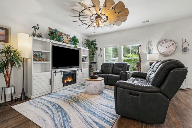 630 Watercliff Dr., Longs, SC 29568