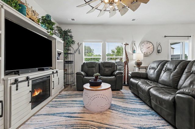 630 Watercliff Dr., Longs, SC 29568