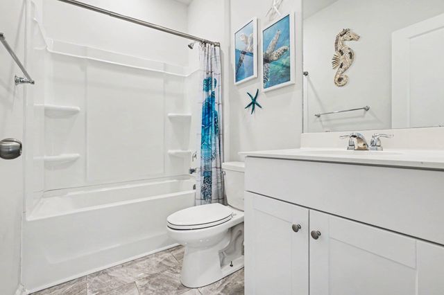630 Watercliff Dr., Longs, SC 29568