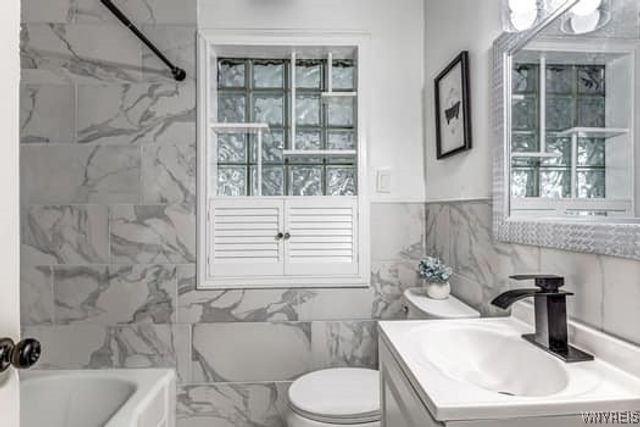 296 Burke Drive, Cheektowaga, NY 14215