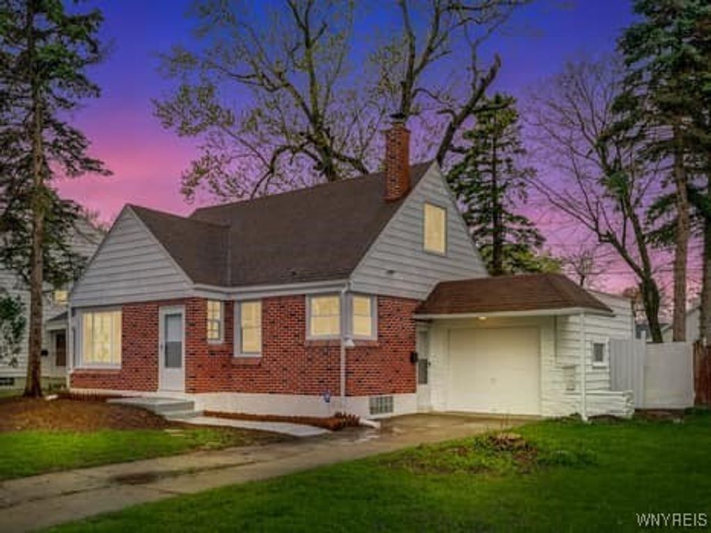 296 Burke Drive, Cheektowaga, NY 14215