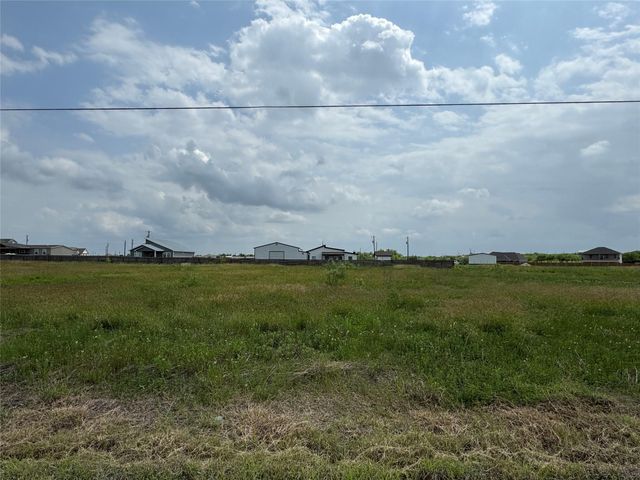 198 Bianca CIR, Del Valle, TX 78617