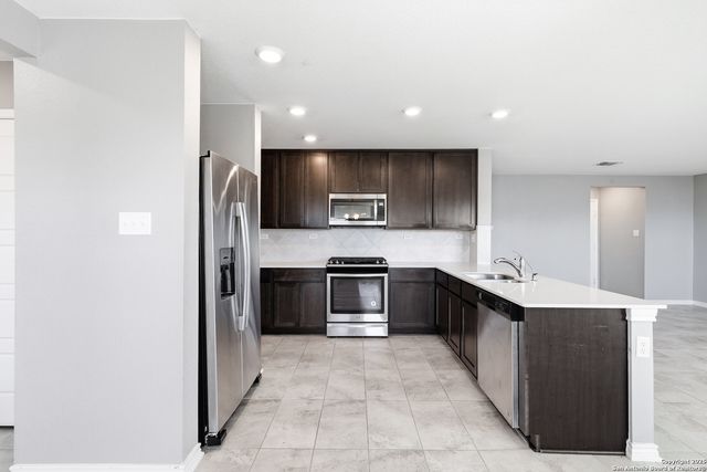 5123 Papalote Garden, Converse, TX 78109