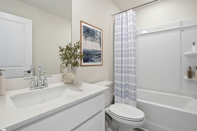 738 N Iron Hill Street, Boiling Springs, SC 29316
