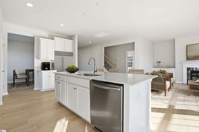 738 N Iron Hill Street, Boiling Springs, SC 29316