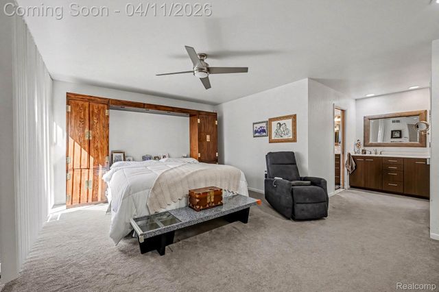 5950 Pinetree Drive, West Bloomfield Charter Township, MI 48322