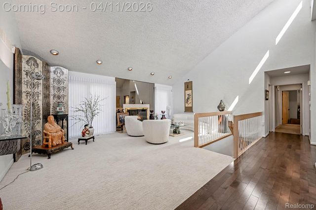 5950 Pinetree Drive, West Bloomfield Charter Township, MI 48322