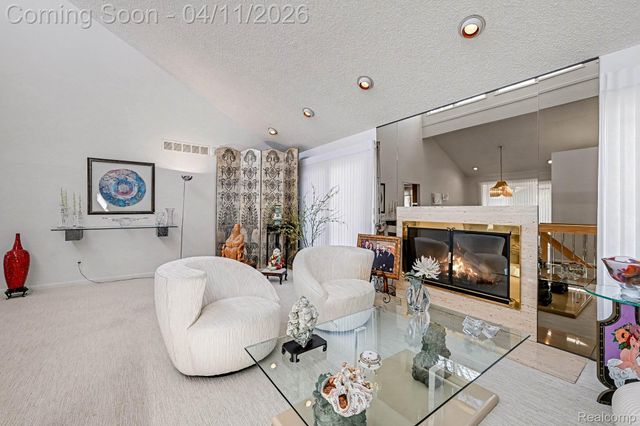 5950 Pinetree Drive, West Bloomfield Charter Township, MI 48322