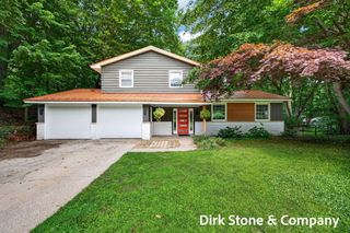 18569 Pawnee Drive, Spring Lake, MI 49456