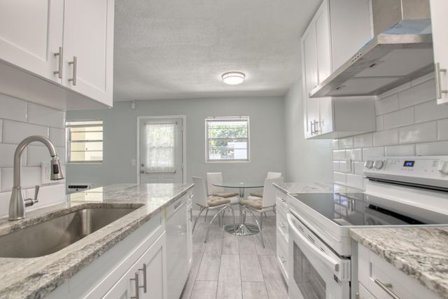 612 2nd Avenue S 3, Lake Worth Beach, FL 33460