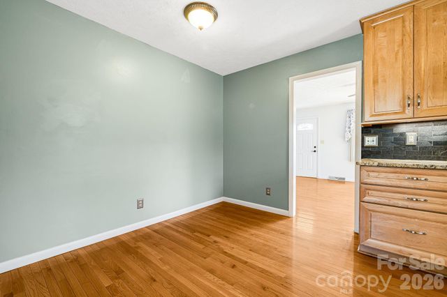 20 Ridge Cross Road, Asheville, NC 28805