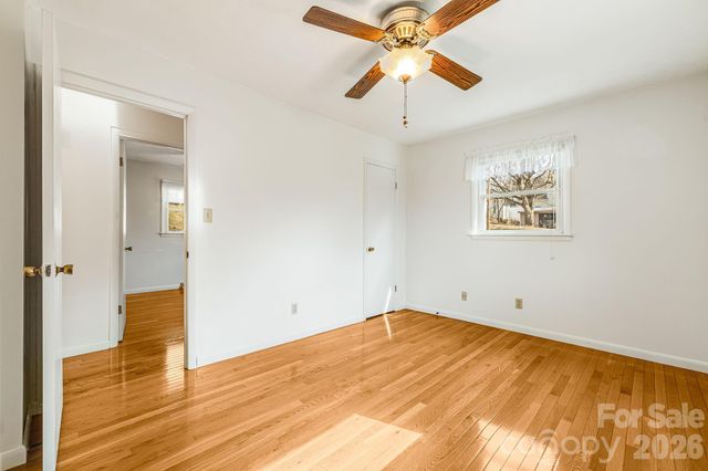 20 Ridge Cross Road, Asheville, NC 28805