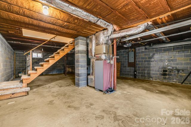 20 Ridge Cross Road, Asheville, NC 28805