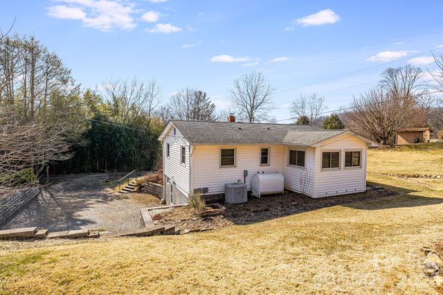 20 Ridge Cross Road, Asheville, NC 28805